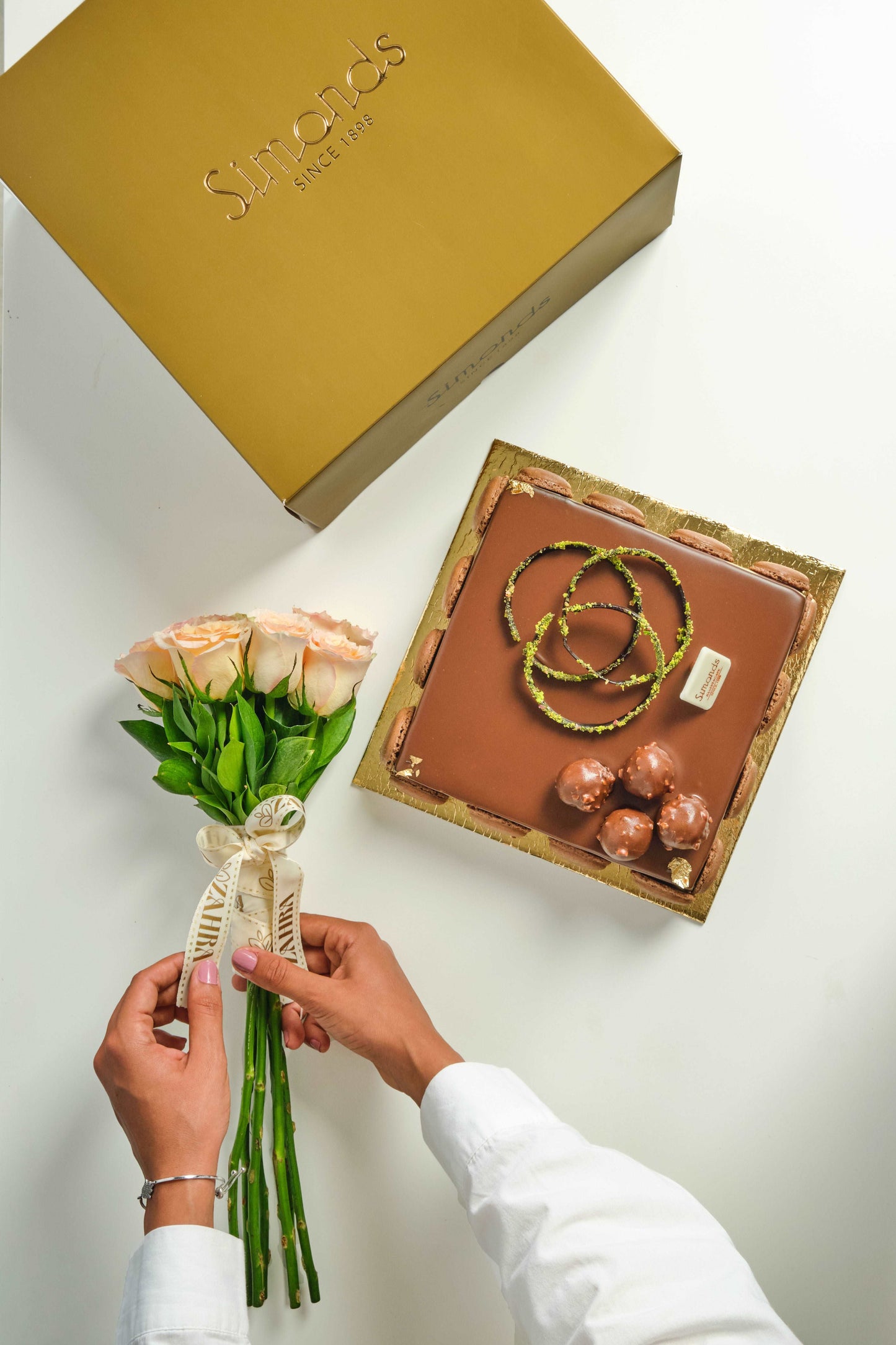 Simonds Chocolates Cake & 7 Beige Roses Bouquet & Oud Candle