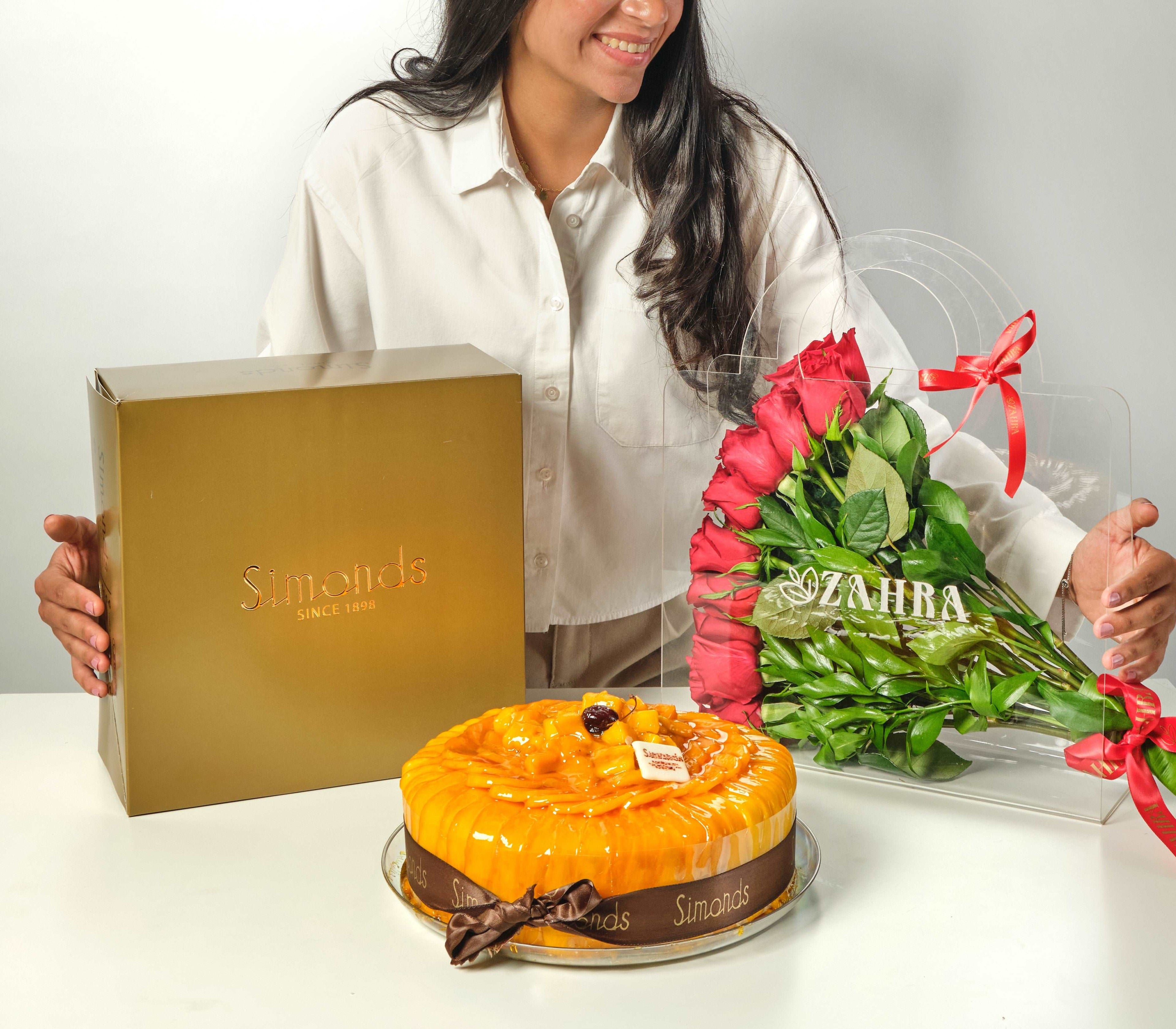 Simonds Mango Cake & Red Bloom Bag