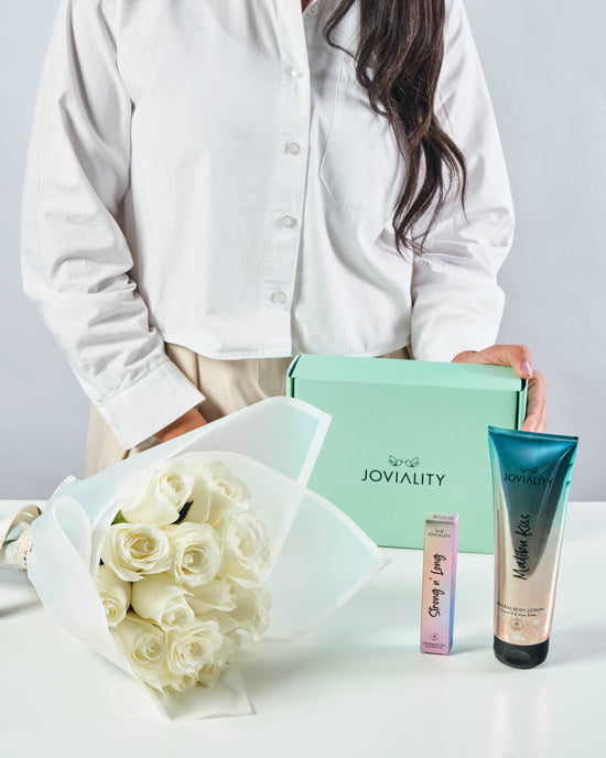 Joviality Hands On - Bundle & 15 White Roses Bouquet